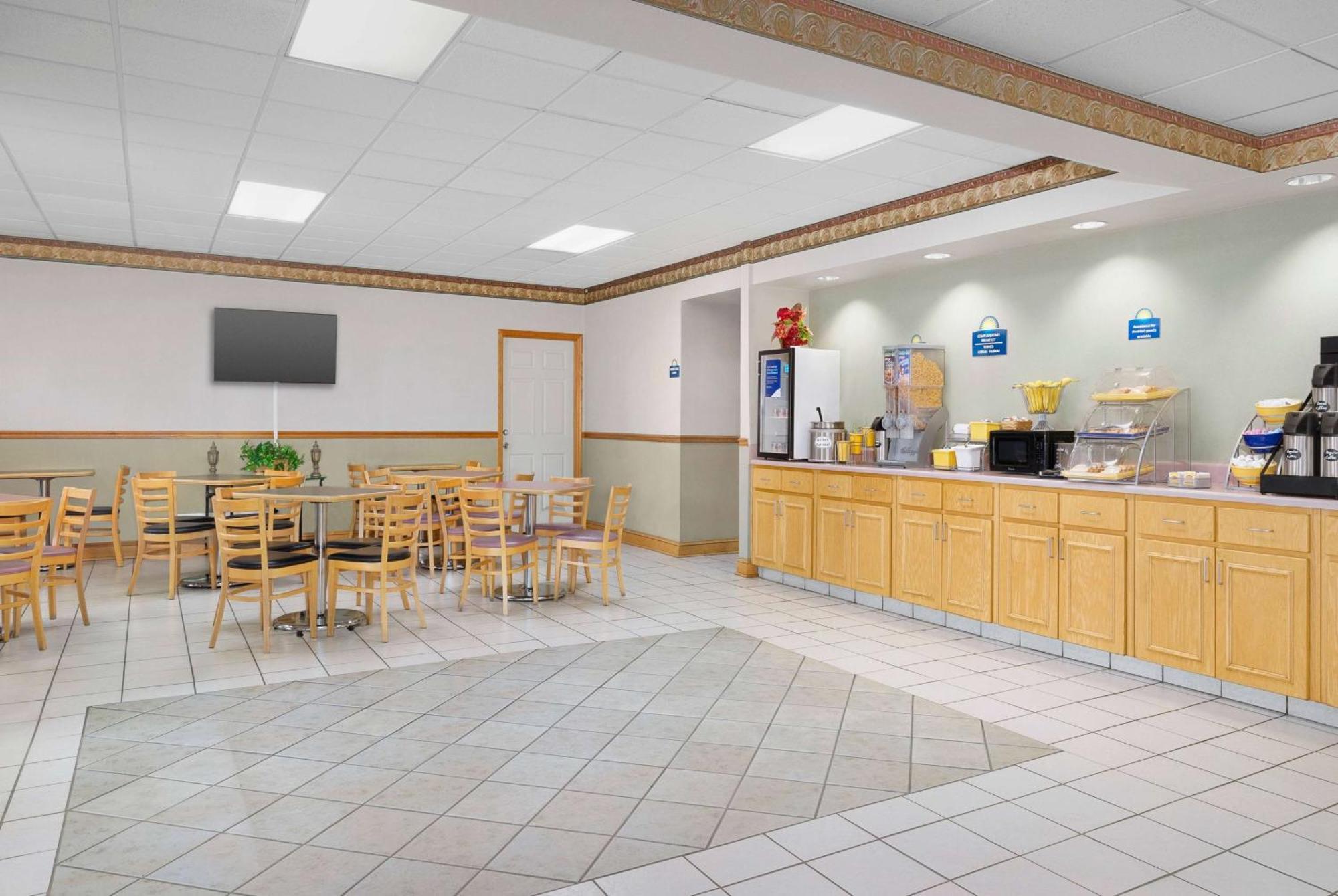 Days Inn By Wyndham Lake City I-75 Exterior photo